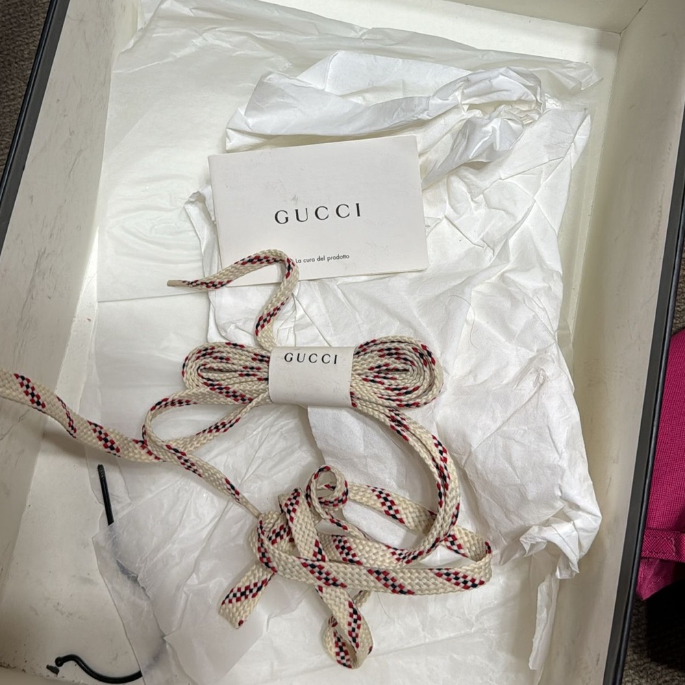 Gucci Flashtrek Sneakers - Picture 2 of 5
